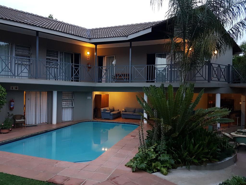 Loerie Guesthouse Hoedspruit Exterior photo
