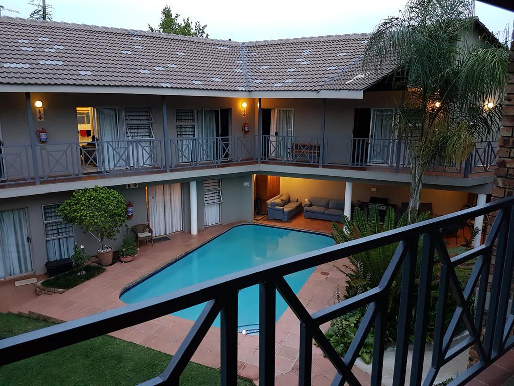 Loerie Guesthouse Hoedspruit Exterior photo
