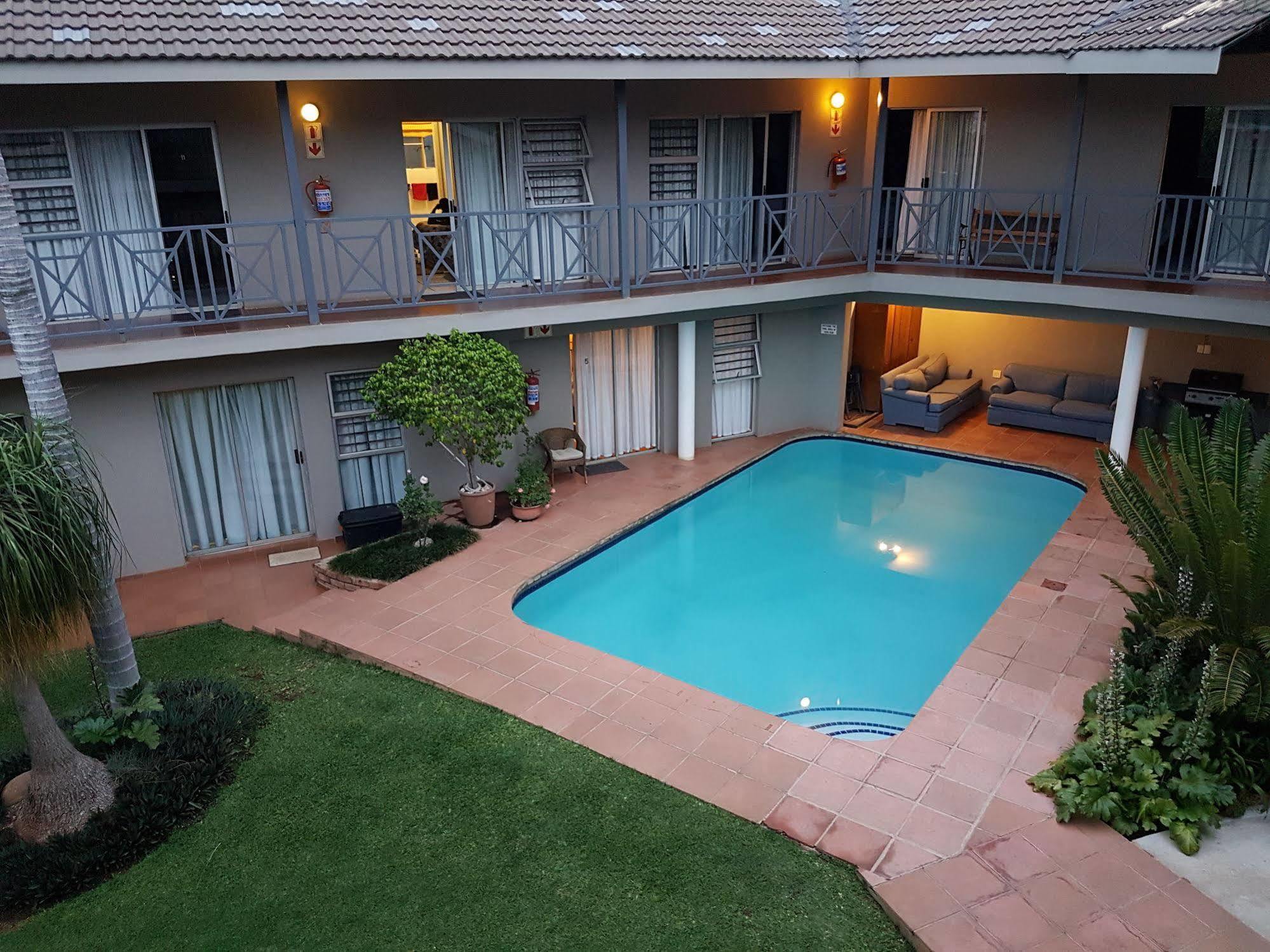 Loerie Guesthouse Hoedspruit Exterior photo