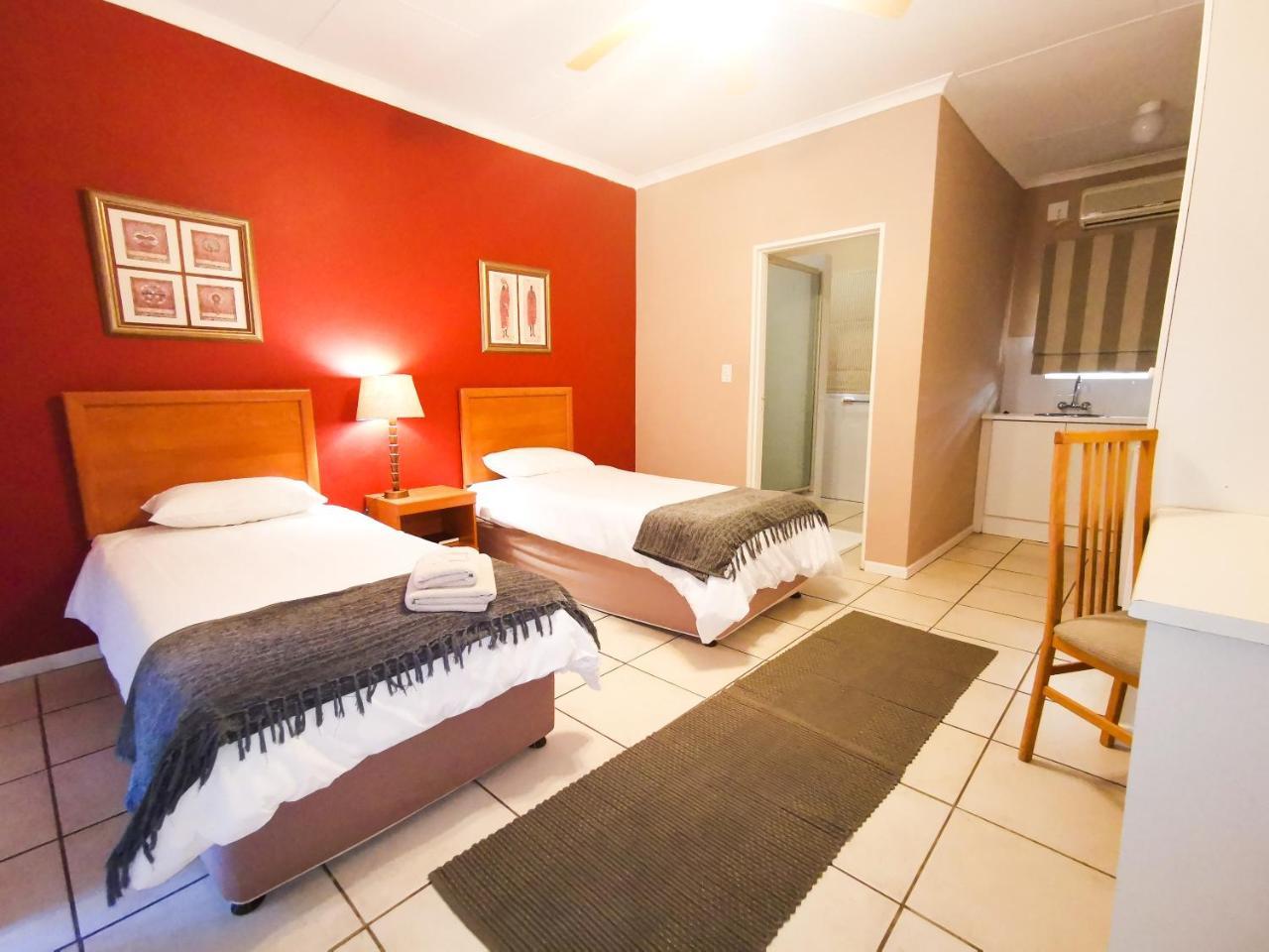 Loerie Guesthouse Hoedspruit Exterior photo