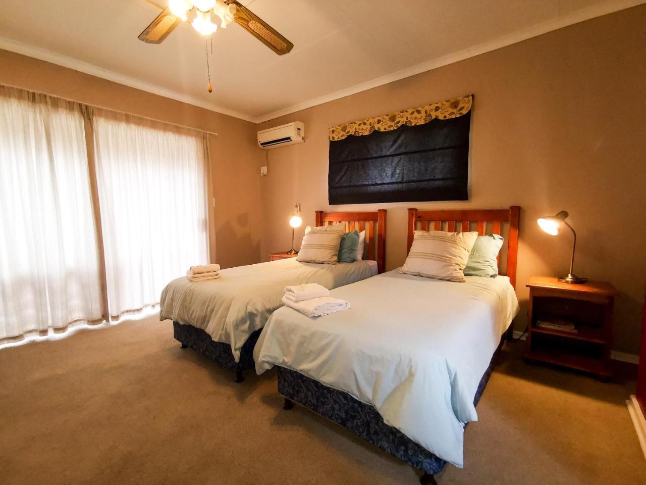 Loerie Guesthouse Hoedspruit Exterior photo